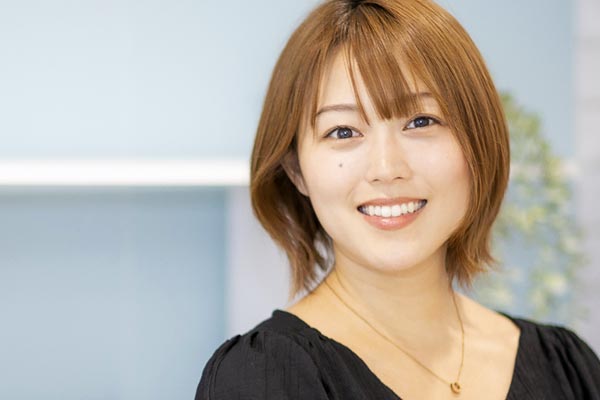 女性